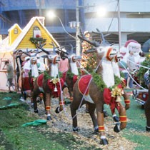 Começa a retirada da decoração natalina em Balneário Camboriú
