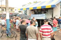 Caminhão do Peixe vende mais de 3 toneladas em Balneário Camboriú