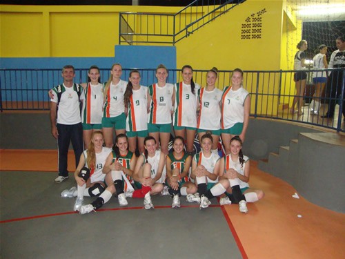 Voleibol de Camboriú fica em quarto lugar no torneio de Minas Gerais
