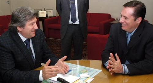 Prefeito apresenta 33 pleitos ao governador Leonel Pavan