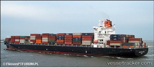 Porto de Itajaí recebe o maior navio de sua história