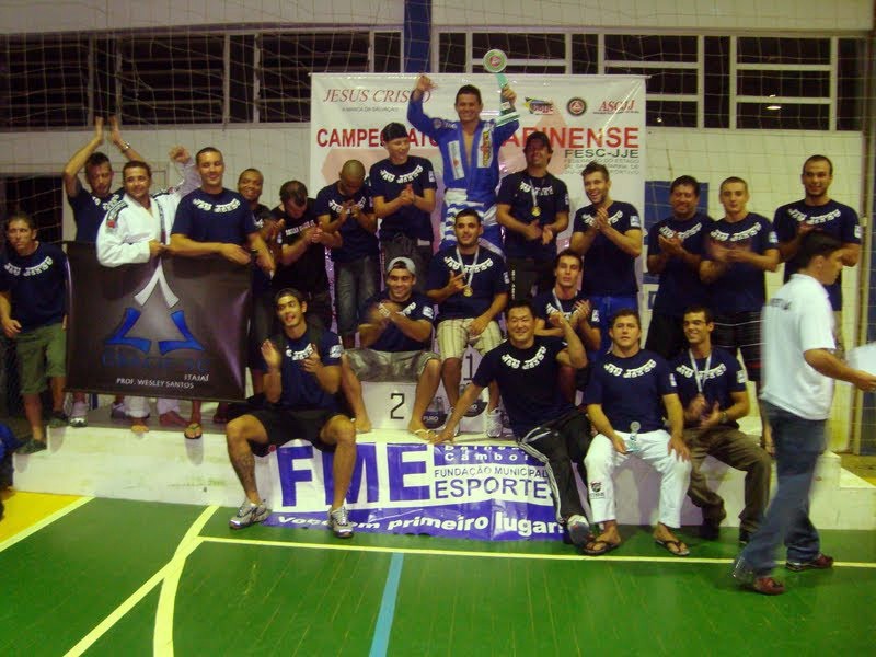 Balneário Camboriú é campeã catarinense de Jiu-Jitsu
