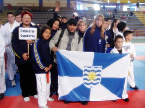 Taekwondo de Balneário Camboriú disputa estadual e seletiva em Lages