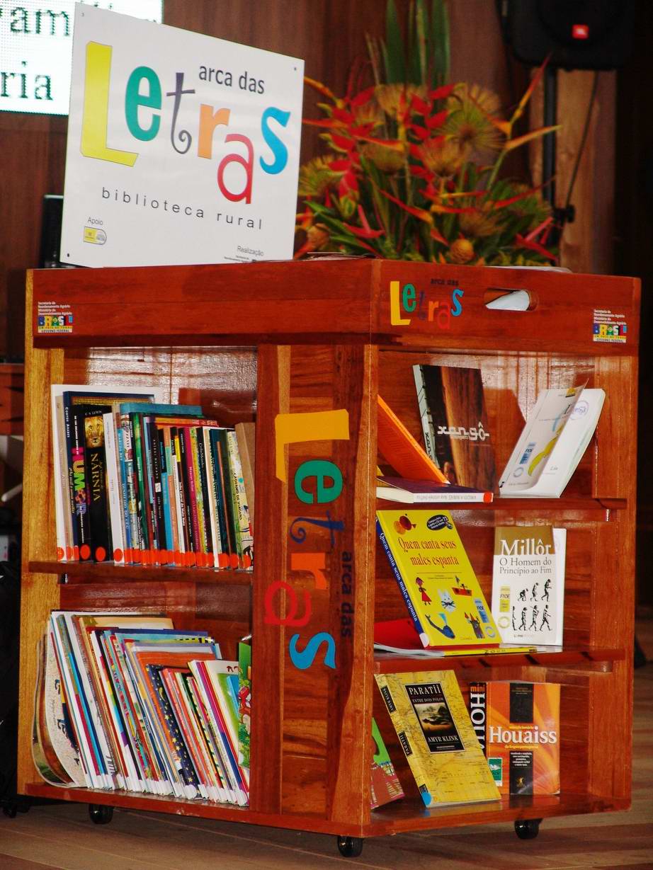 Balneário Camboriú beneficiada com Biblioteca Rural
