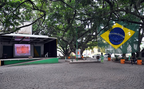 Praça das Figueiras pronta para torcer pelo Brasil