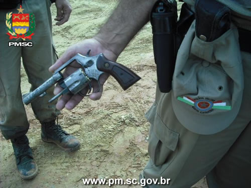 PM prende autores de assalto à mão armada em Itapema