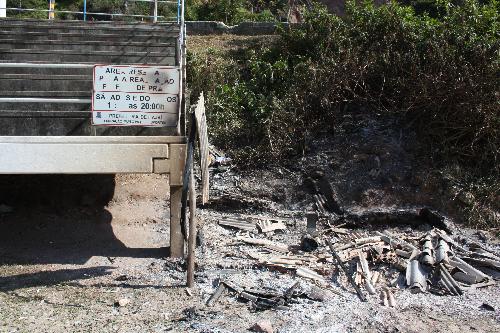 Fogo destrói quiosque na Praia da Atalaia