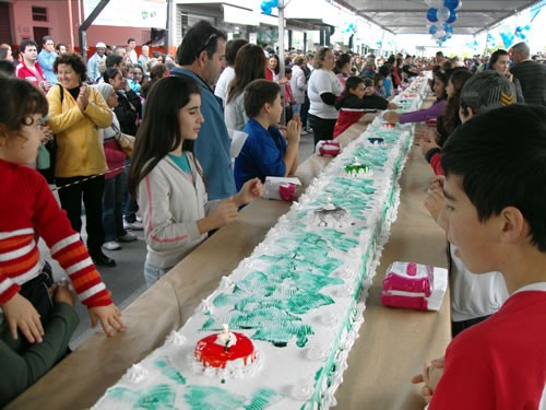 Bolo de aniversário tomará a Rua 3100