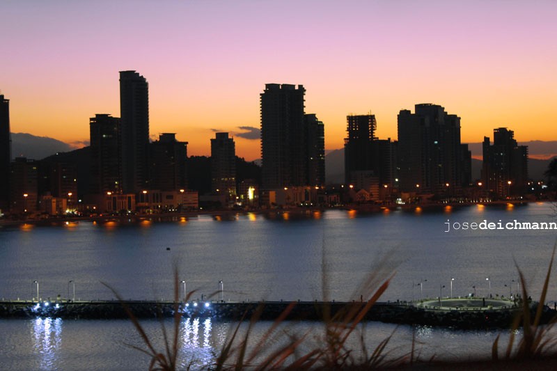 Fim de  tarde em Balneário, em um dia de dezembro de 2010