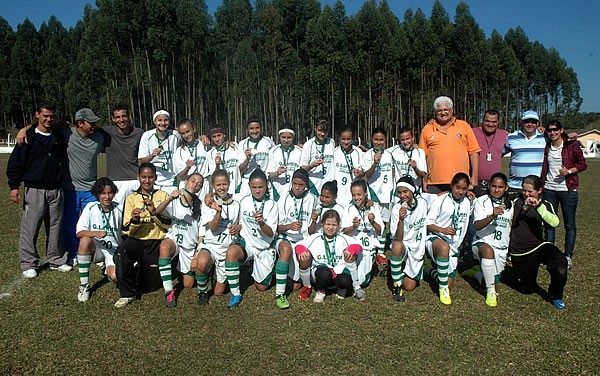 Camboriú é campeã da fase classificatória do Moleque Bom de Bola