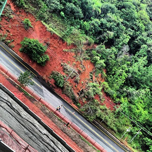 Deslizamento na Estrada da Rainha. Foto: @gabips (instagram)