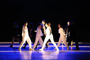 19ª Mostra de Dança Tríade, sábado (29), no Teatro de Itajaí 1 Foto: Coreografia Constrate no 10° Blumenau em Dança (2012).