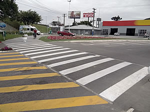 Faixas de pedestres são revitalizadas para maior segurança 1 Foto: Celso Peixoto