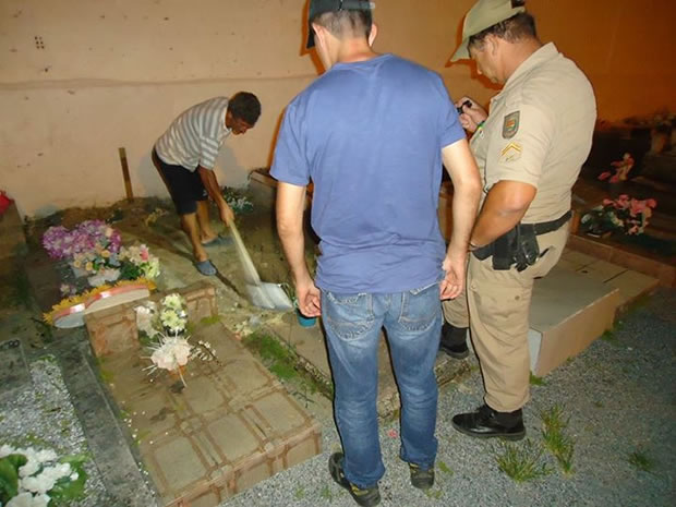 Mãe viola túmulo e desenterra o filho em cemitério de Camboriú 1 Foto: Núcleo de Prevenção as Drogas e Pedofilia