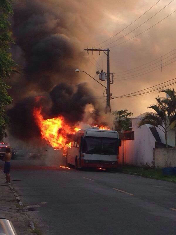 onibus incendio