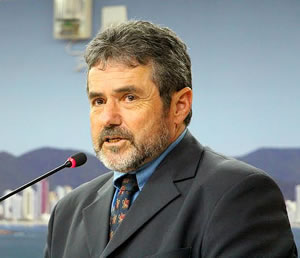 Aristo Pereira assume cadeira no Legislativo de BC