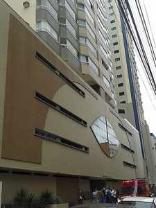 O edifício Cidade Formosa (Foto: Click Camboriú)