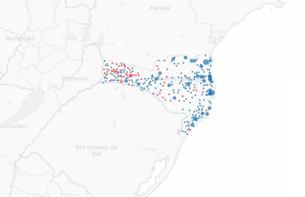 Não eleito, Aécio Neves esmaga Dilma em Balneário Camboriú e faz 75%