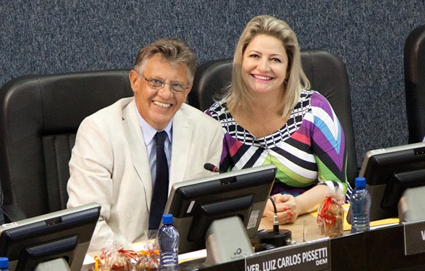 Susi Bellini e Luiz Carlos Pissetti retornam ao Legislativo de Itajaí