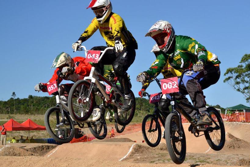 Pista Municipal de Bicicross é palco do Campeonato Catarinense