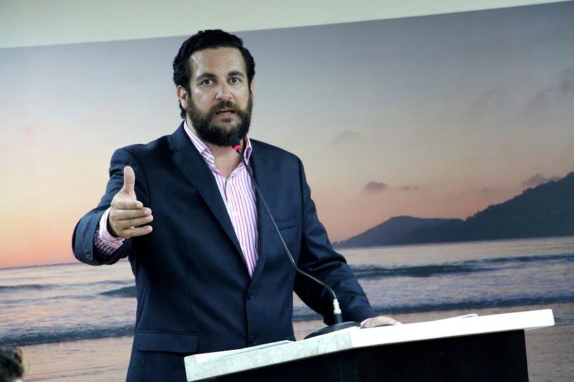 Claudir Maciel critica prefeito por inscrição de BC no “Mais Médicos”