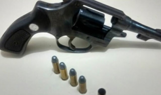 revolver calibre 32