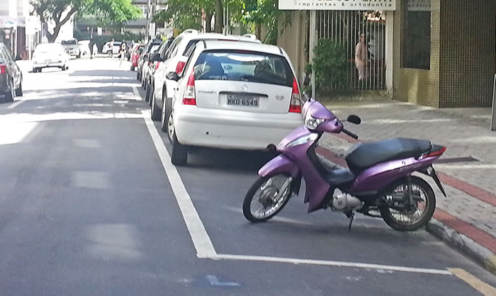 Motocicletas serão excluídas do estacionamento rotativo
