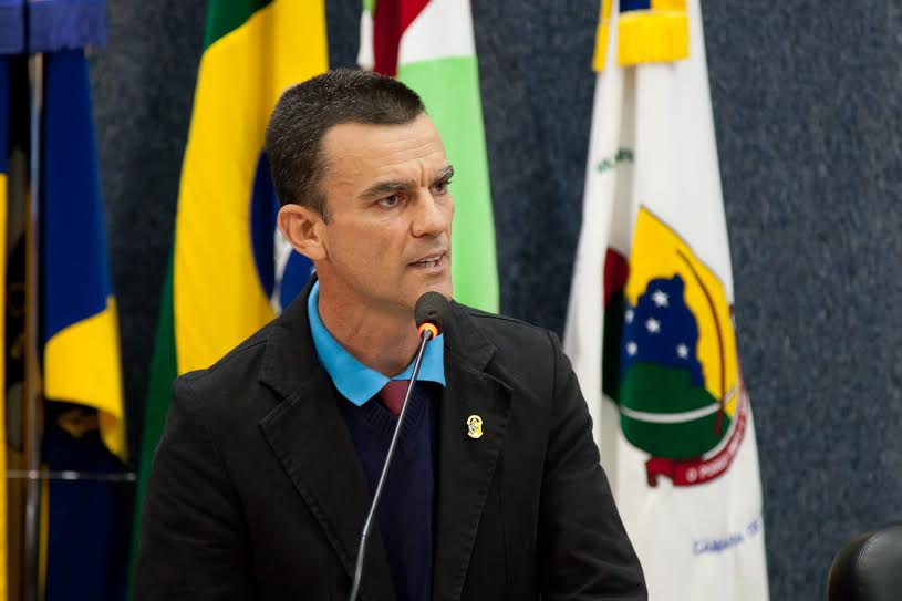 Vereador cobra da Prefeitura de Itajaí Alvarás Sanitários das Unidades de Ensino