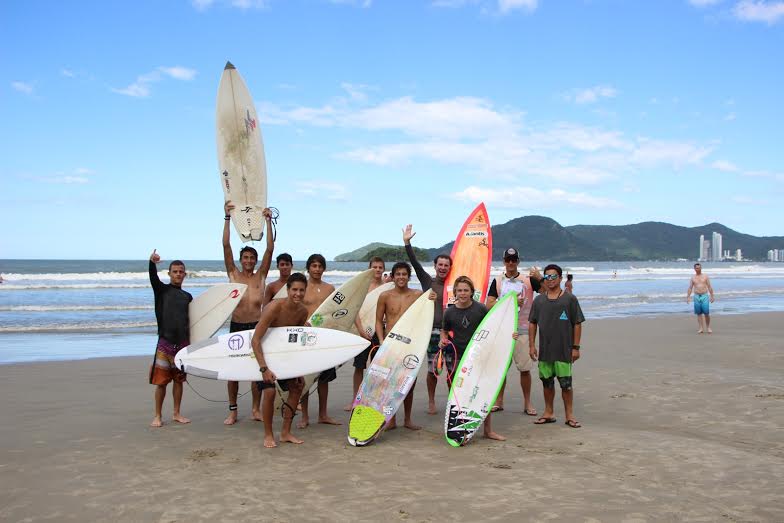 Catarinense de Surf Amador acontece em Balneário Camboriú