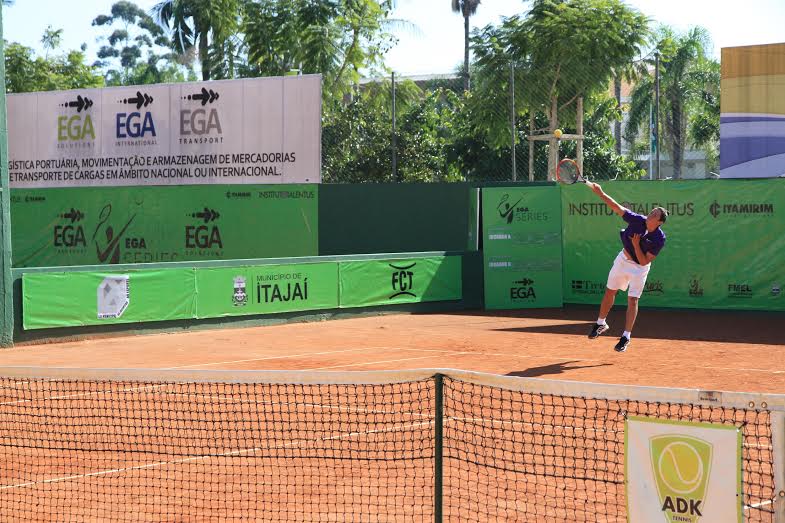 Itajaí recebe seis torneios profissionais de tênis