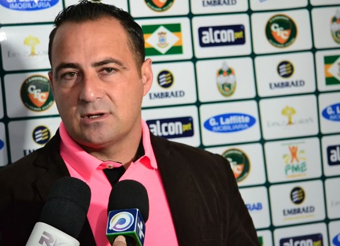 Após derrota, Paulo Foiani deixa o comando do Camboriú Futebol Clube