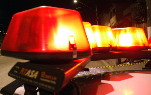 Motorista fica preso nas ferragens em acidente na BR-101, em BC