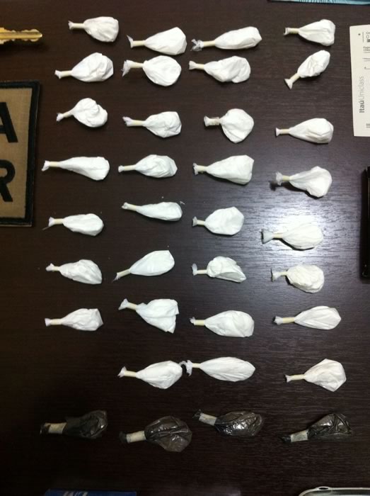 Polícia flagra homem vendendo cocaína no bairro Pioneiros
