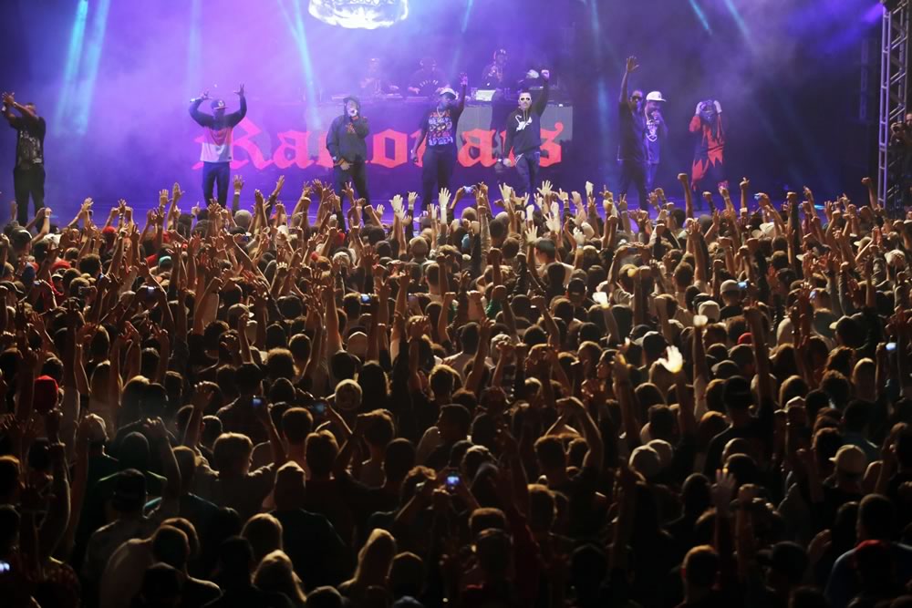 Racionais MC’s agitaram a noite de sábado em Balneário Camboriú