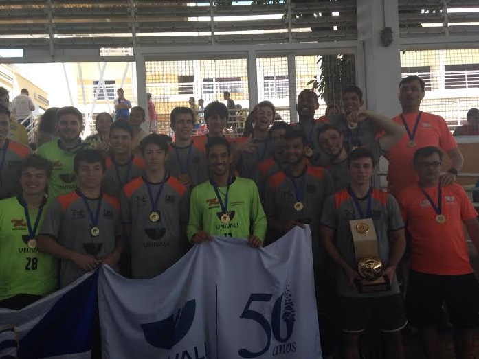 Equipe de BC é campeã do Brasileiro Júnior de Handebol masculino