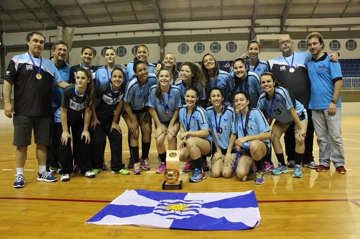 Equipe de Handebol de BC está entre as três melhores do país