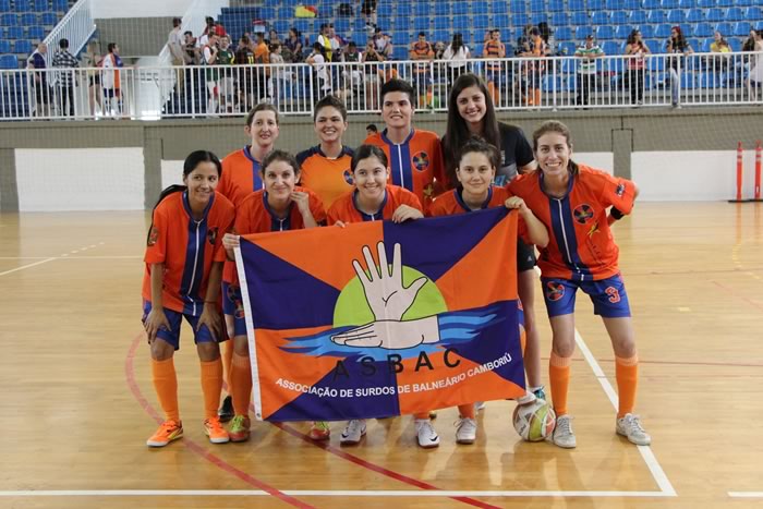 Equipe feminina de BC é bicampeã da Copa Catarinense de Futsal para Surdos