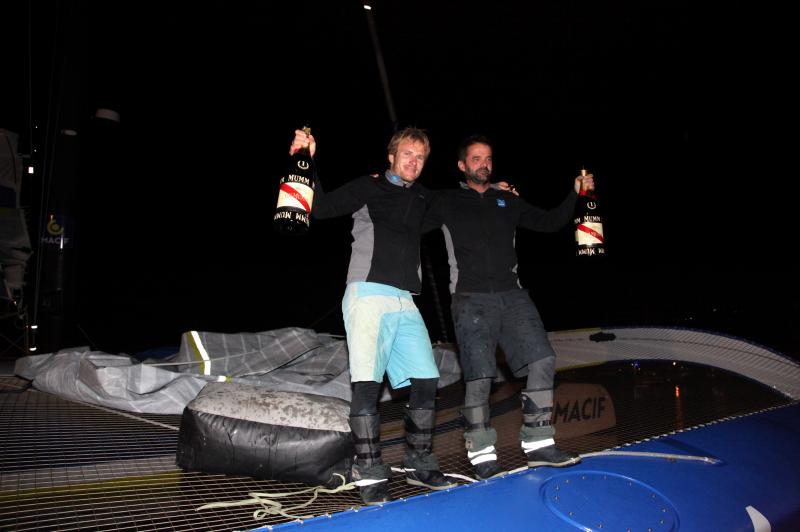 Rápido e voador, Macif vence Transat Jacques Vabre 2015