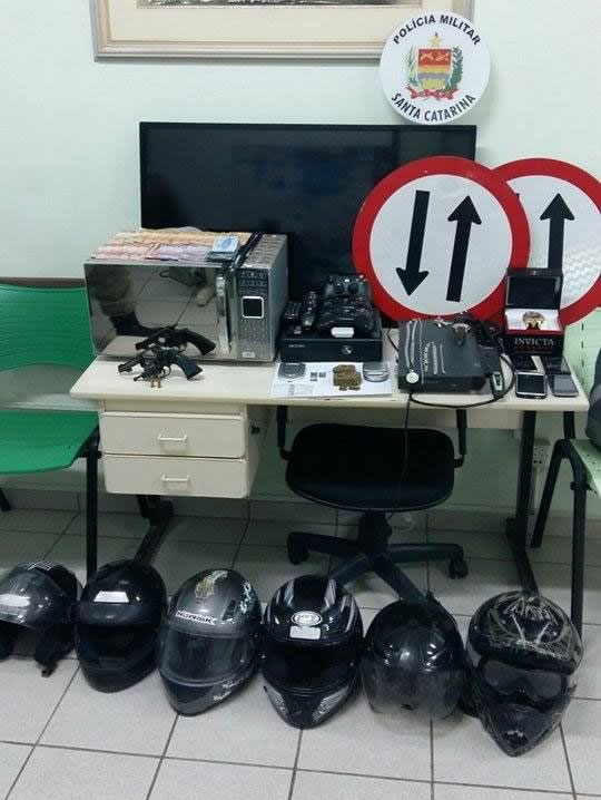 Organização criminosa que cometia roubos e traficava drogas é presa em BC