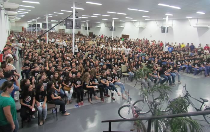 PROERD forma alunos em 12 escolas em Balneário Camboriú