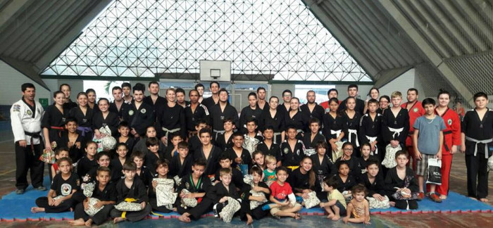 Taekwondo: atletas de Camboriú realizam exame de troca de faixa 1 (Divulgação)