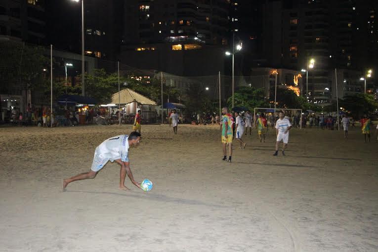 Campeonatos “Paralelo” e “Oficial” de Futebol de Areia entram na terceira rodada em BC 1 (Bruna Horvath / Divulgação)