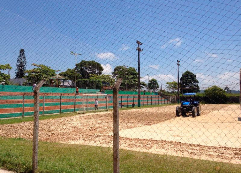 Complexo Esportivo do Bairro São Francisco de Assis recebe melhorias