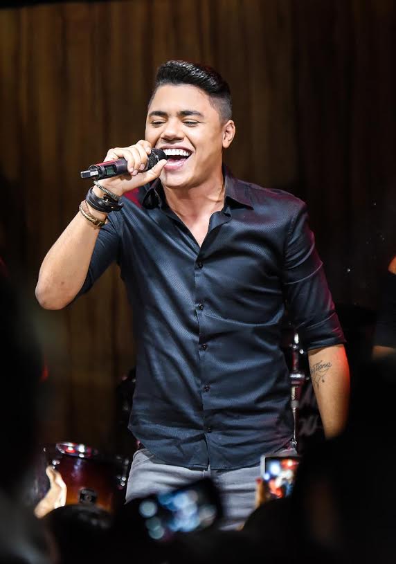 Irmão de Cristiano Araújo se apresenta sábado no Wood’s Bar