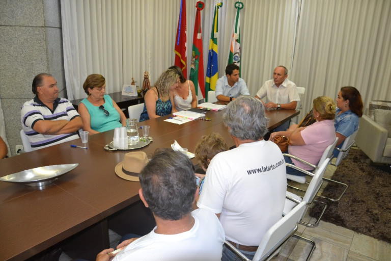 Vice-prefeito de Camboriú assina mais de R$ 1,5 milhão em convênio com entidades