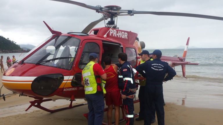 Vítima de afogamento é reanimada depois de 20 minutos em Balneário Camboriú