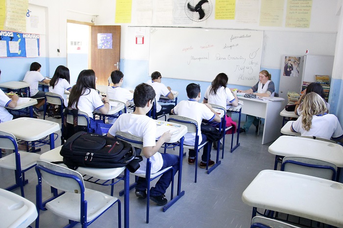 Magistério de Balneário Camboriú já recebe com novo reajuste de salário