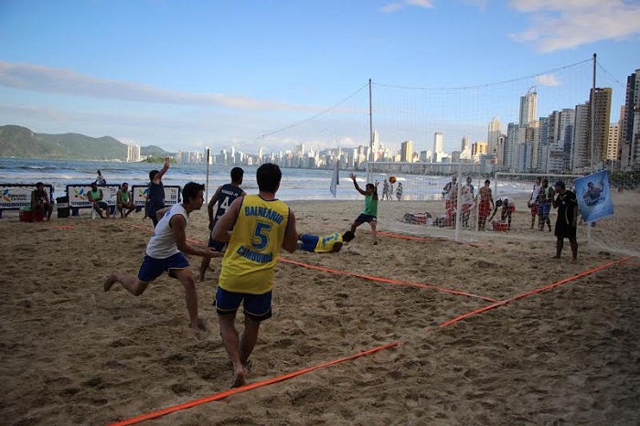 Copa Sul Brasileira de Beach Handball agitou Pontal Norte 1 (Divulgação)