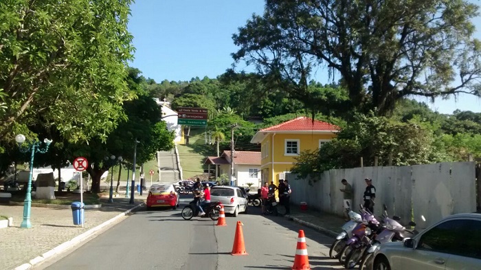 Agentes de Trânsito, GM e PM realizam blitze nas ruas de Balneário Camboriú 1 (Divulgação)