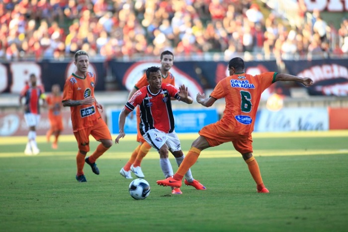 Camboriú FC perde em Joinville